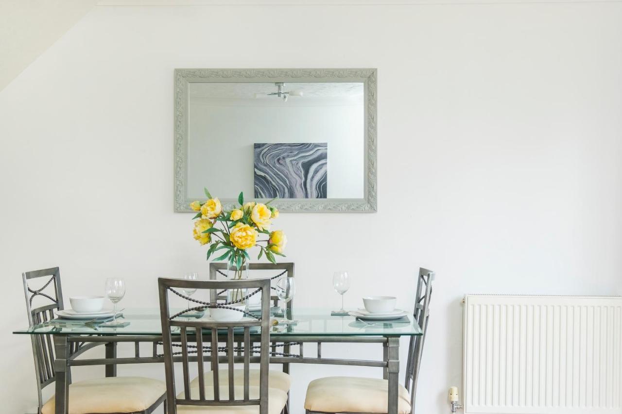 Beautiful 3 Bed House With Amazing Views In Dartford, Kent Exterior foto