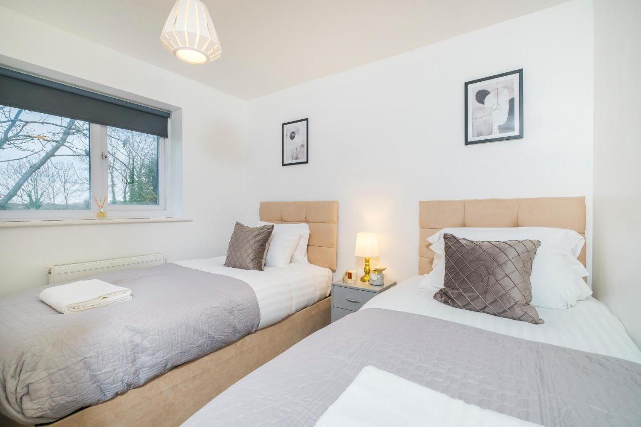Beautiful 3 Bed House With Amazing Views In Dartford, Kent Exterior foto